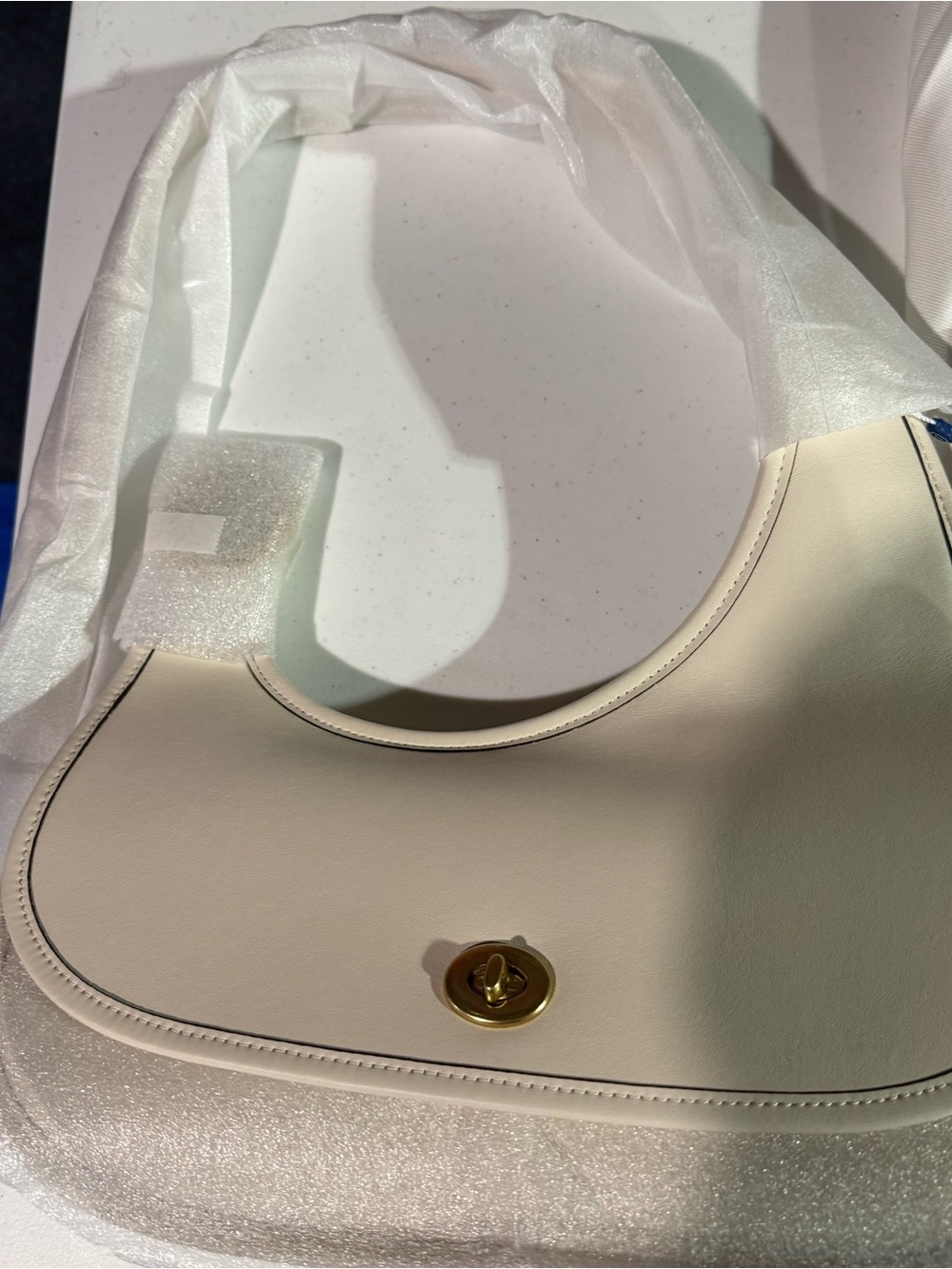 Coach Cream Leather Shoulder Bag with Gold Turn-Lock. New without tags